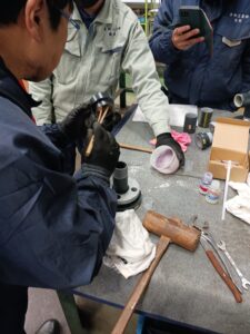 フランジ打ち込み